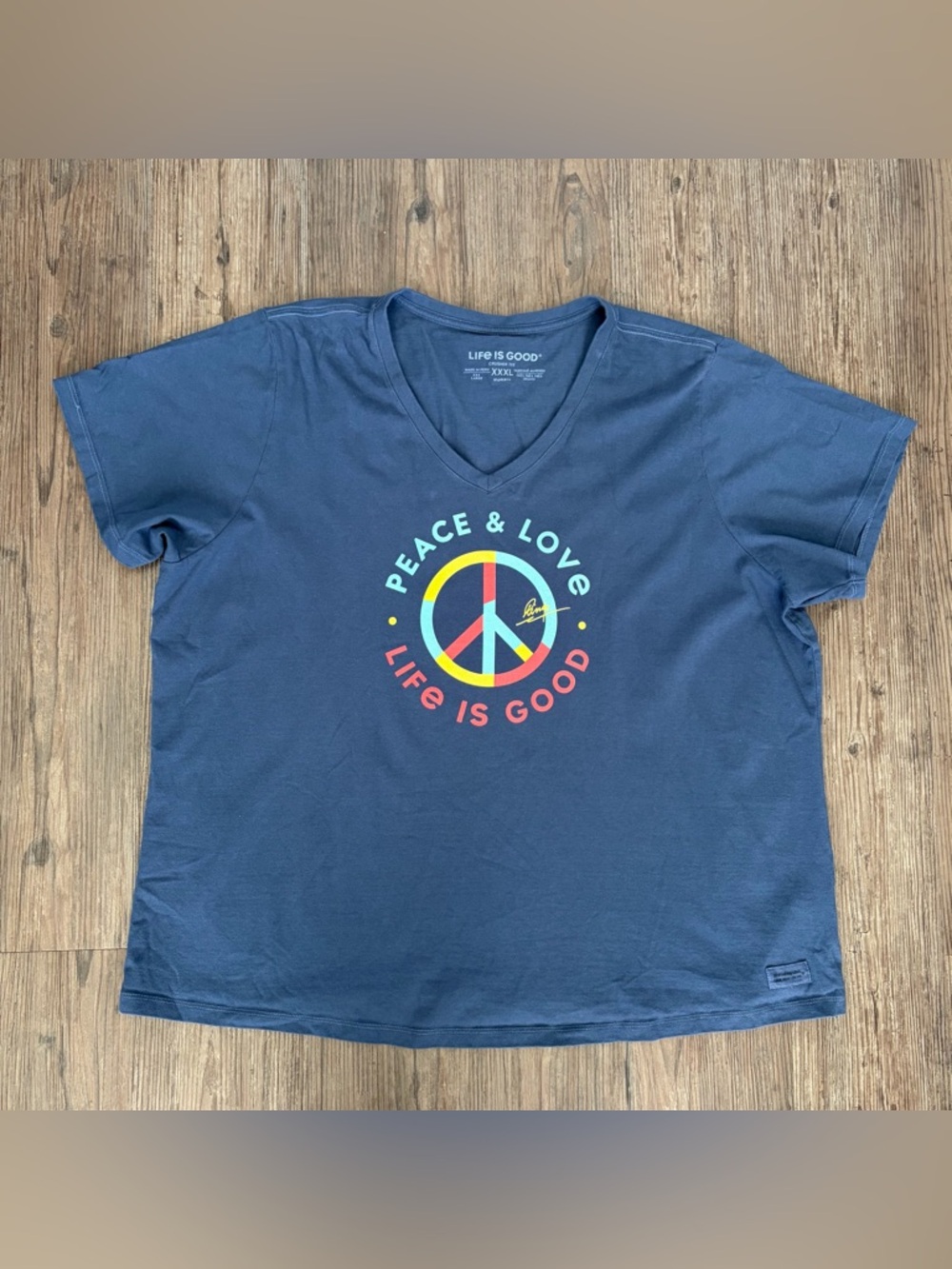 LIFE IS GOOD PEACE & LOVE CRUSHER TEE NAVY WOMEN’S 3XL